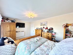 Photo 19- click for photo gallery